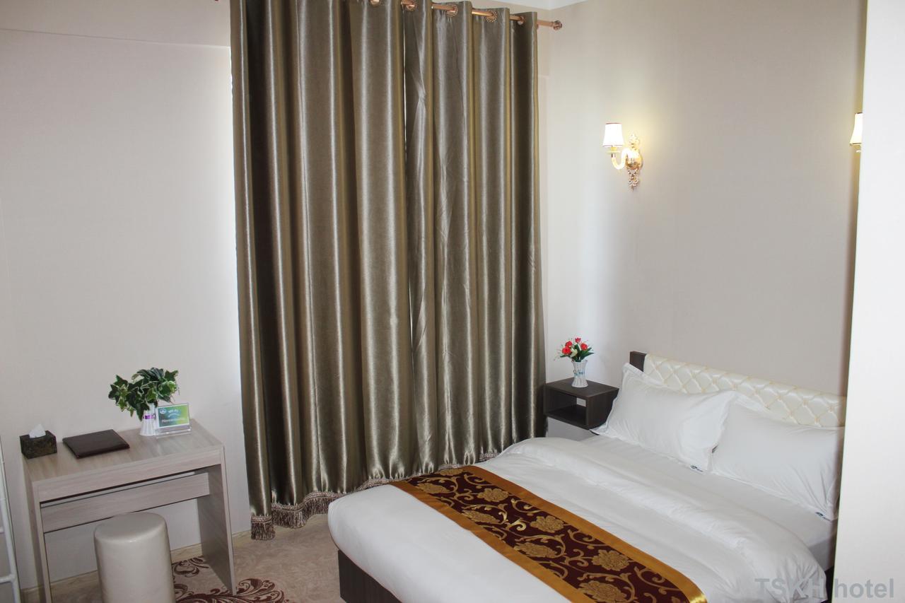 Tsetsen Khangai Hotel 乌兰巴托 外观 照片